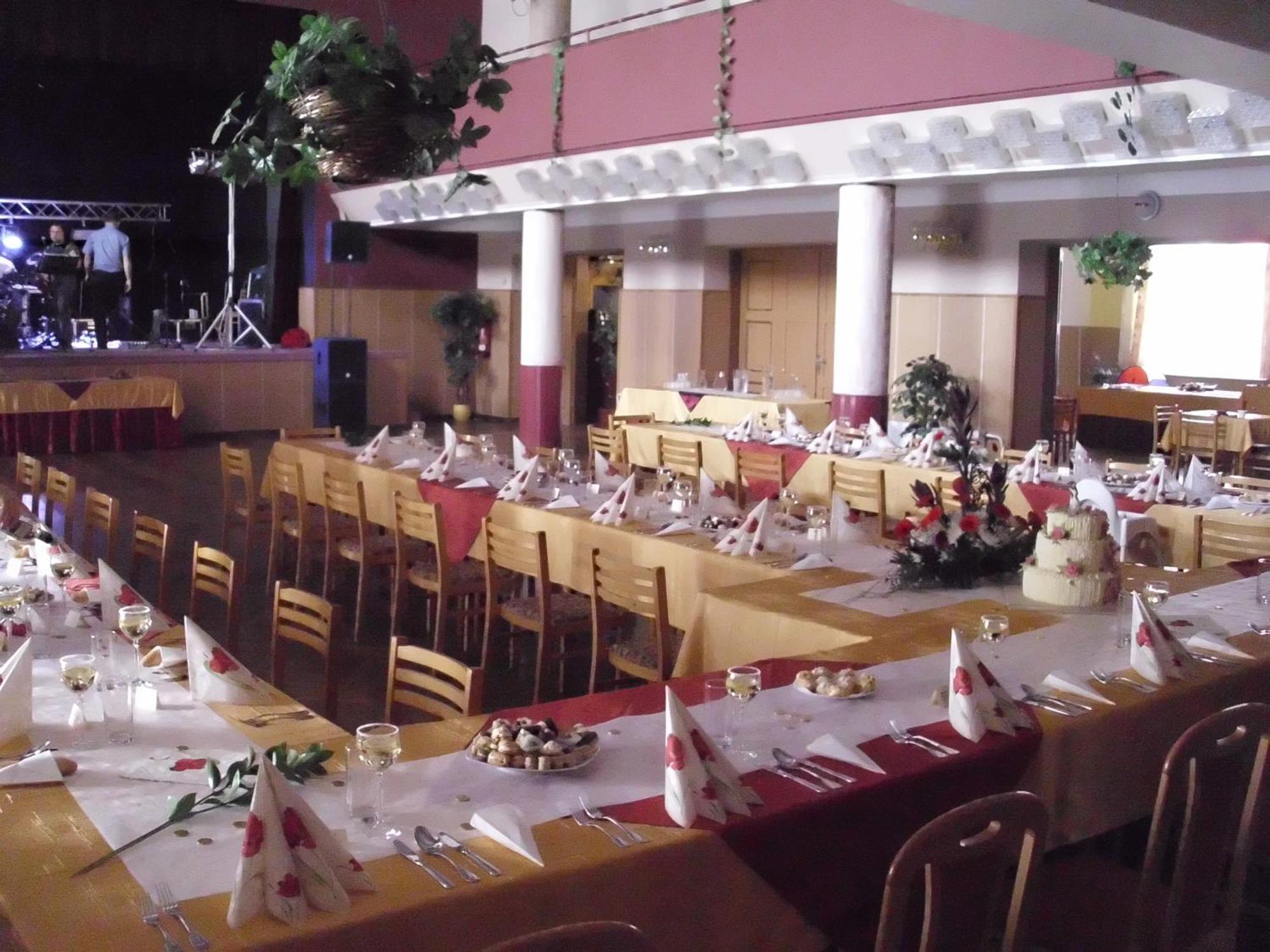 Hotel Morava Jevíčko Exteriör bild